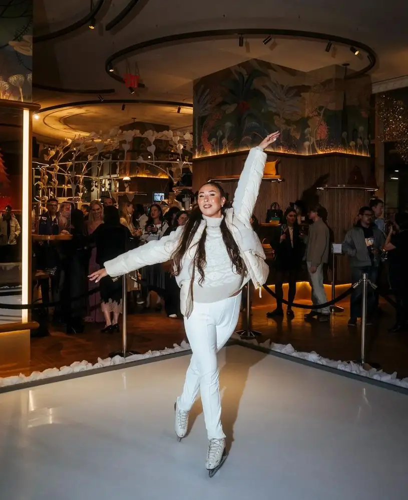 Printemps New York Holiday on Weekend Ice Performances