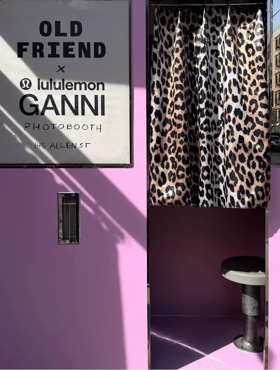 Old Friend x Lululemon GANNI Photobooth